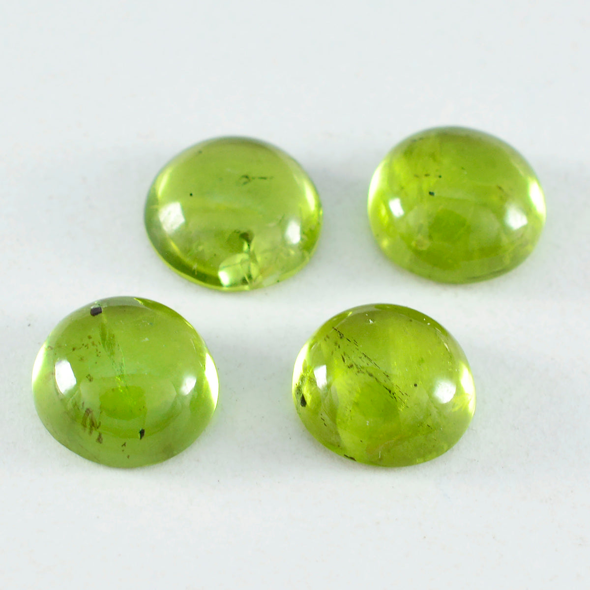Riyogems 1 pc cabochon péridot vert 10x10 mm forme ronde belles pierres précieuses de qualité