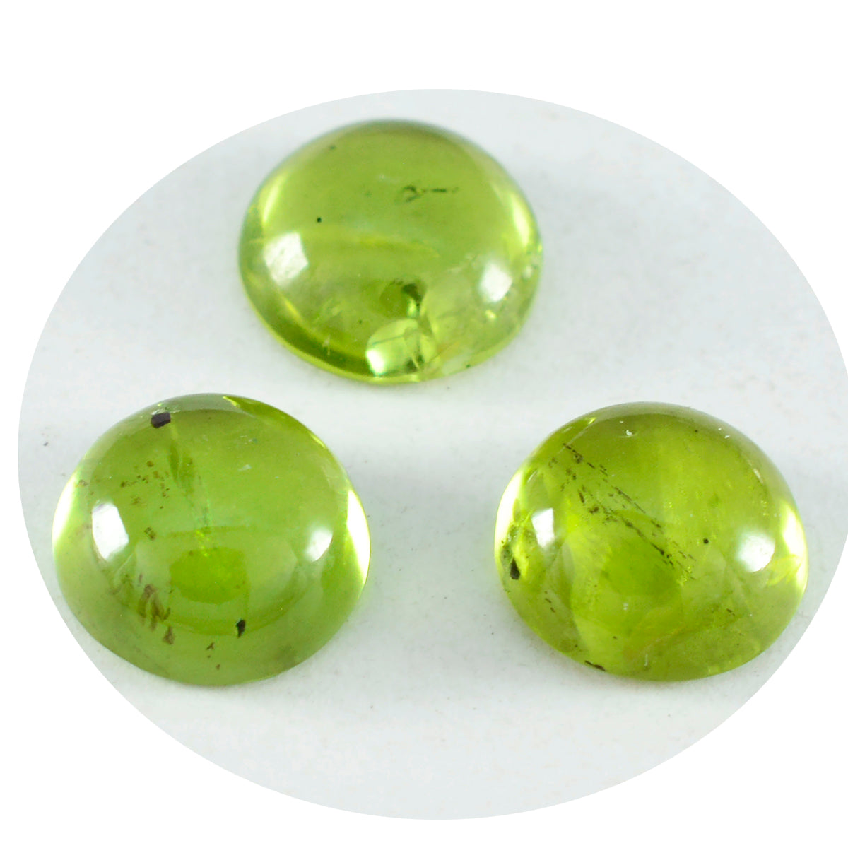riyogems 1 st grön peridot cabochon 11x11 mm rund form attraktiv kvalitetssten
