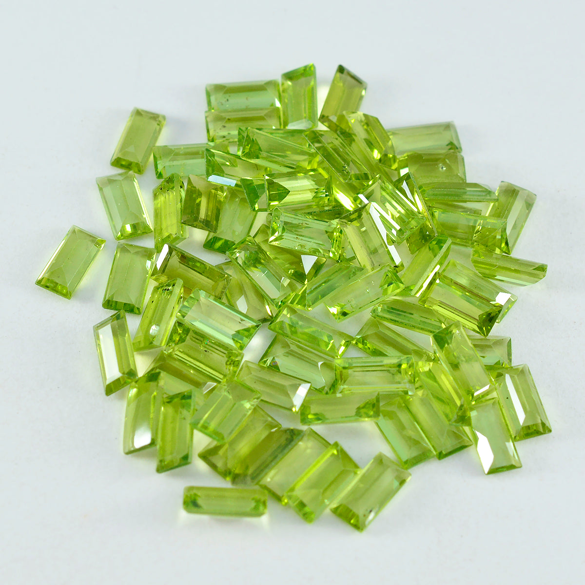 riyogems 1pc ナチュラル グリーン ペリドット ファセット 4x8 mm バゲット形状の素晴らしい品質のルース宝石