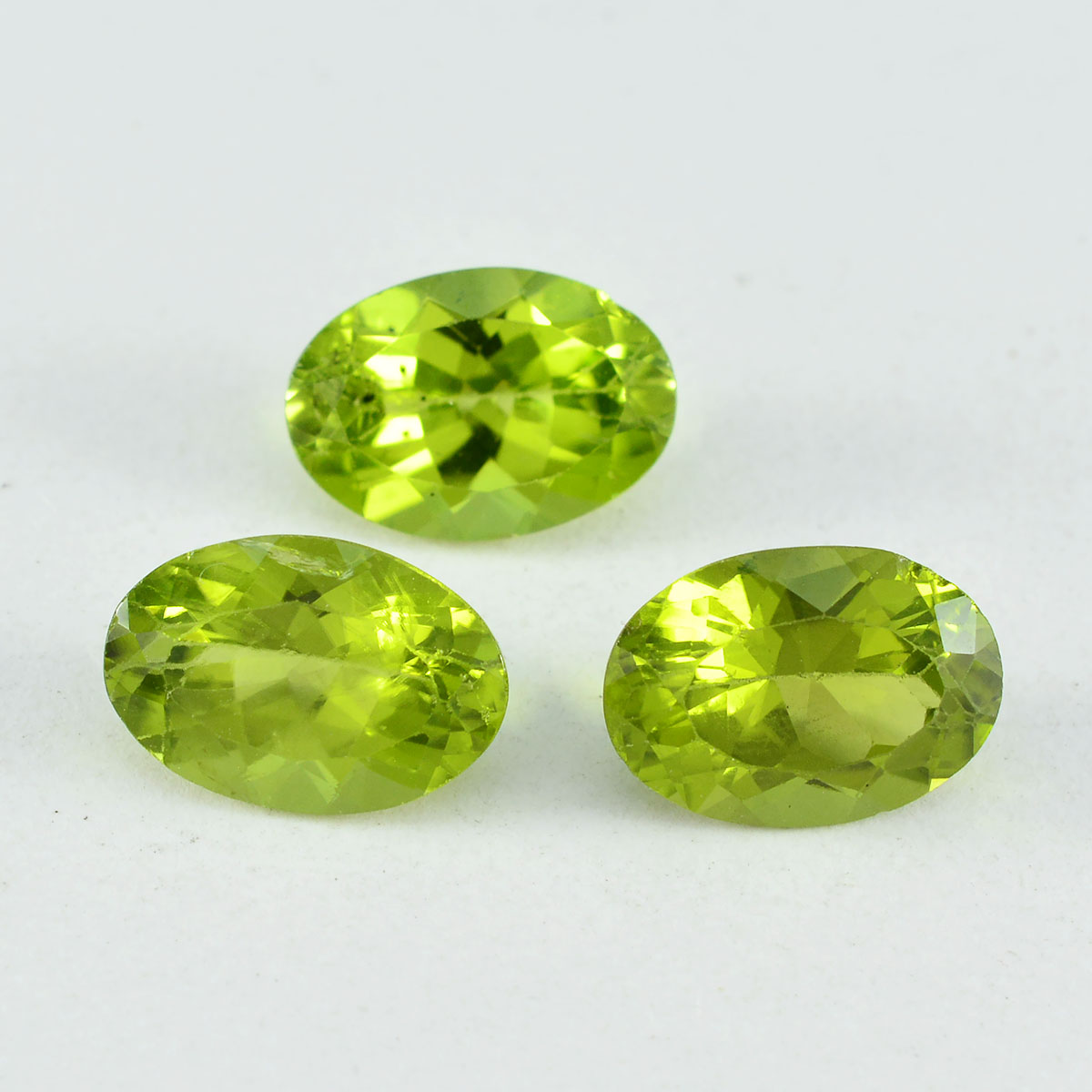 Riyogems 1 pièce véritable péridot vert à facettes 8x10mm forme ovale belle pierre de qualité