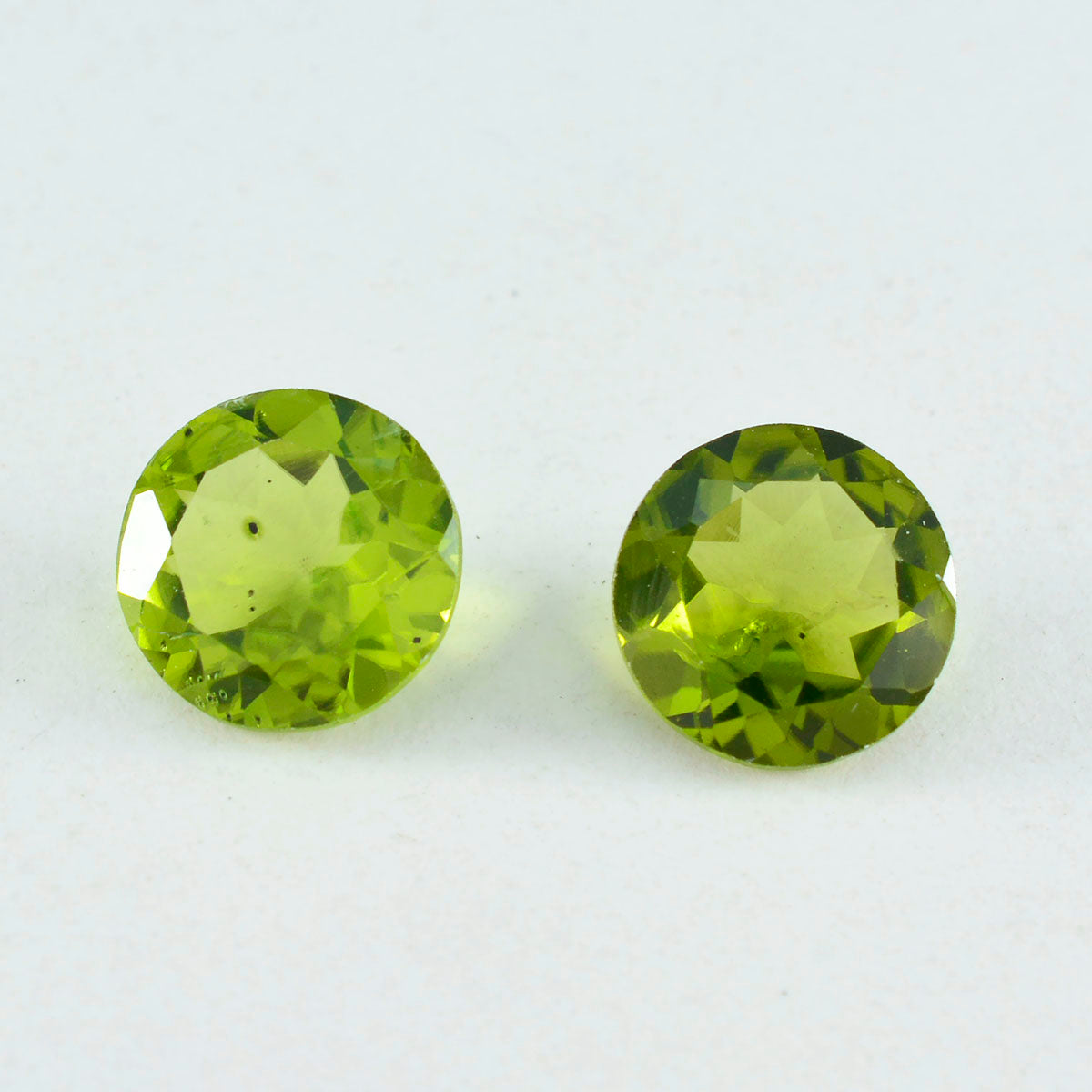 Riyogems 1PC Natural Green Peridot Faceted 11x11 mm Round Shape Good Quality Gem