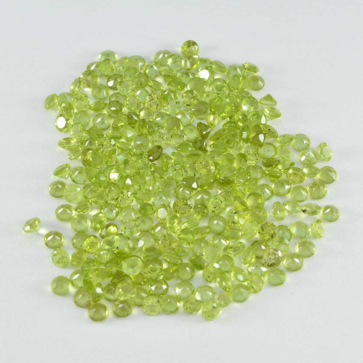 Riyogems 1PC Natural Green Peridot Faceted 2x2 mm Round Shape beauty Quality Loose Gemstone
