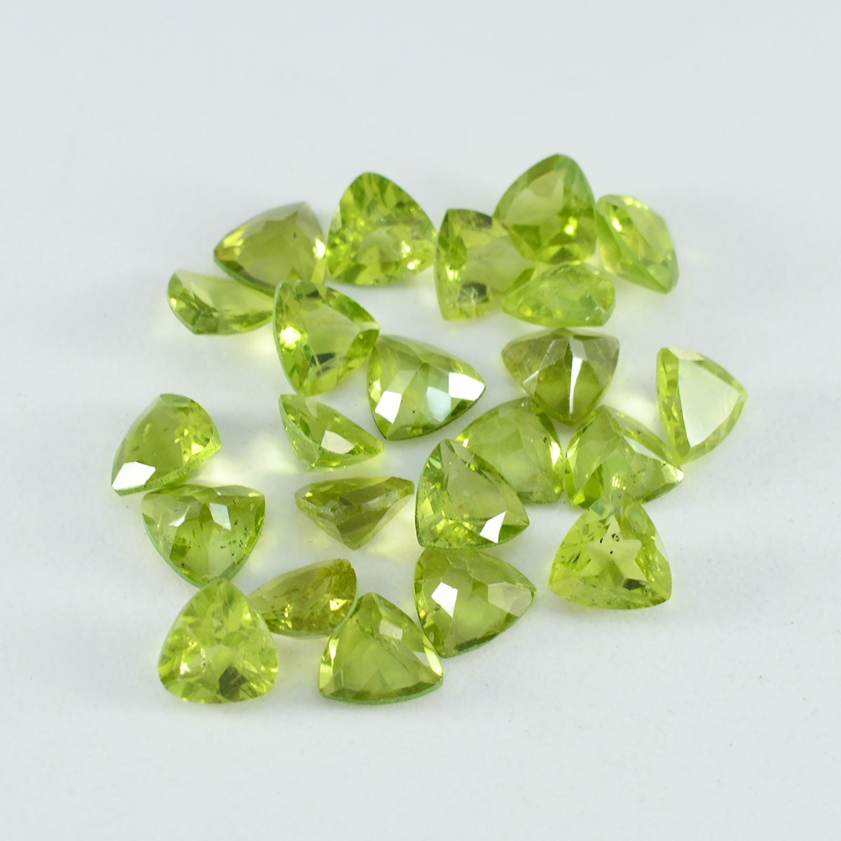 Riyogems 1PC Natural Green Peridot Faceted 7x7 mm Trillion Shape amazing Quality Loose Gems