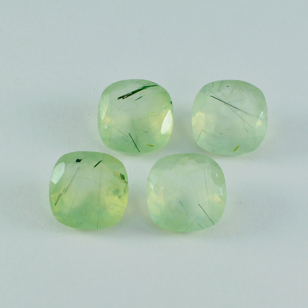 riyogems 1 st grön prehnite fasetterad 13x13 mm kudde form stilig kvalitets pärla