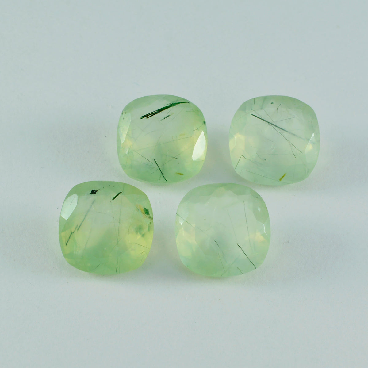 Riyogems 1 pièce de préhnite verte à facettes 13x13mm en forme de coussin, belle gemme de qualité