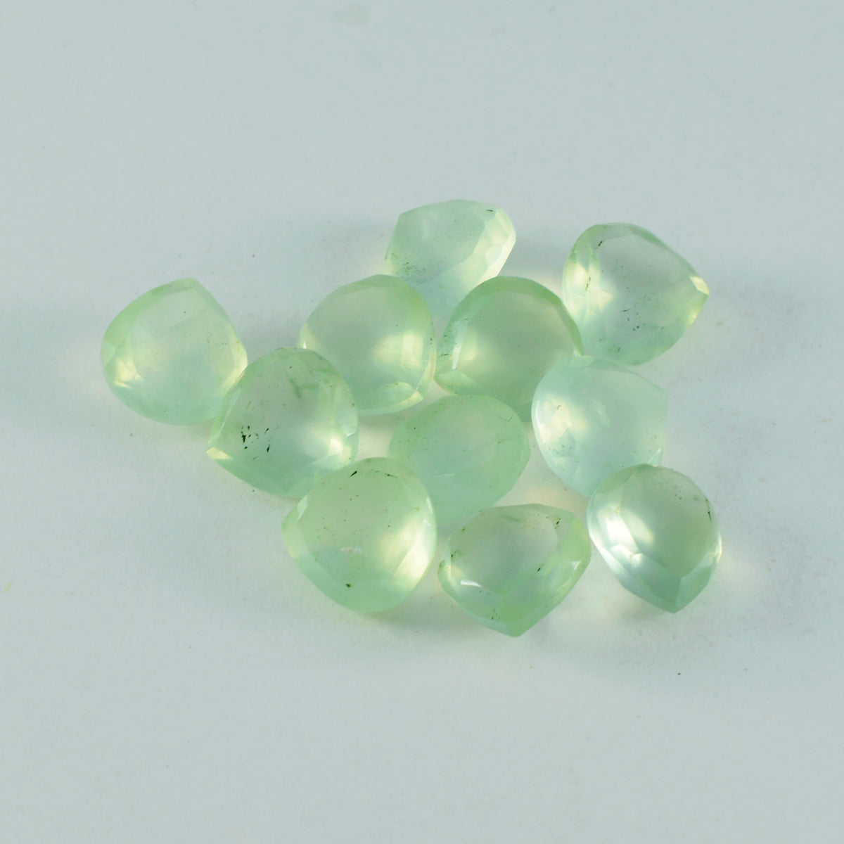 riyogems 1st grön prehnit fasetterad 6x6 mm hjärtform fantastisk kvalitet lös sten