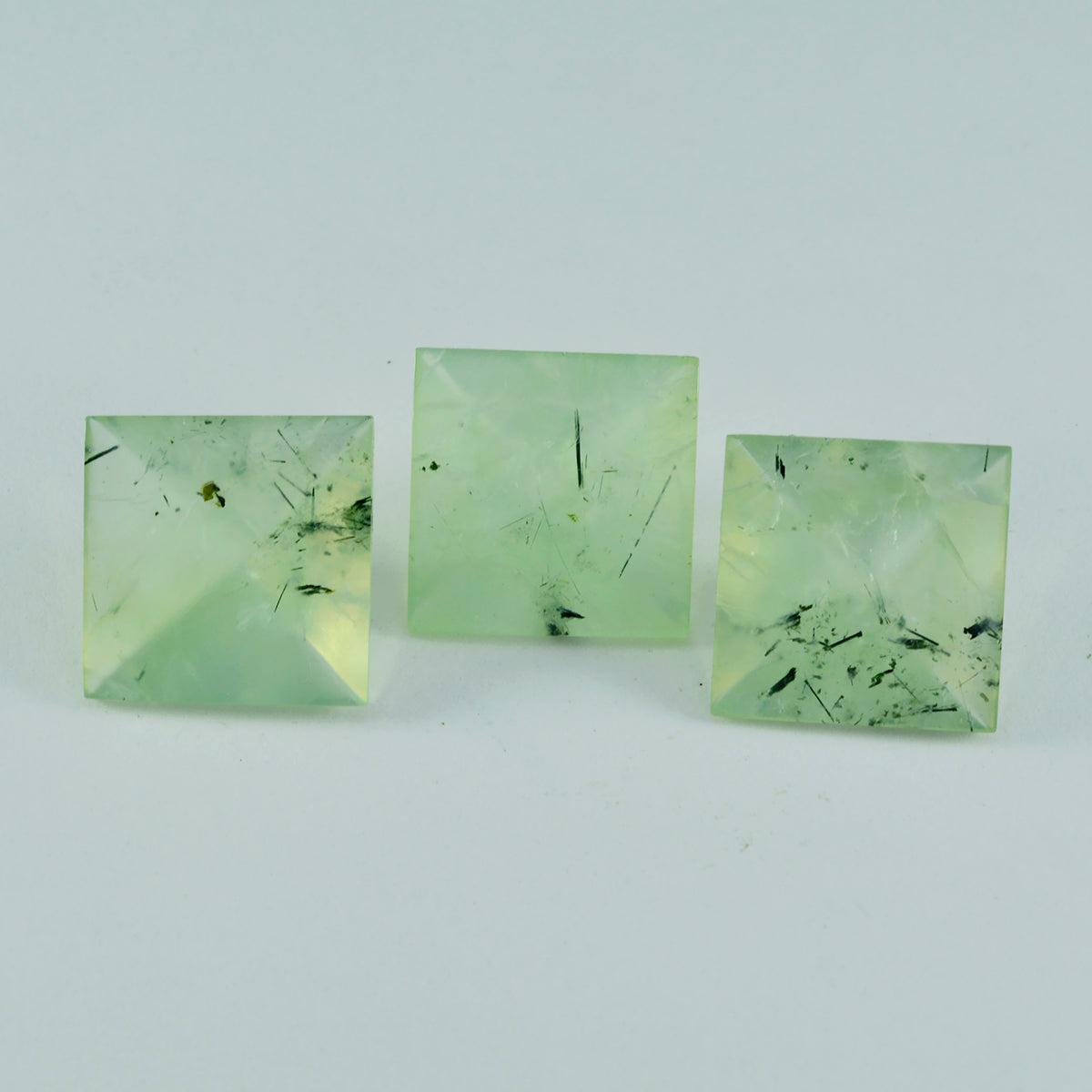 Riyogems 1 Stück grüner Prehnit, facettiert, 12 x 12 mm, quadratische Form, schöner Qualitäts-Edelstein