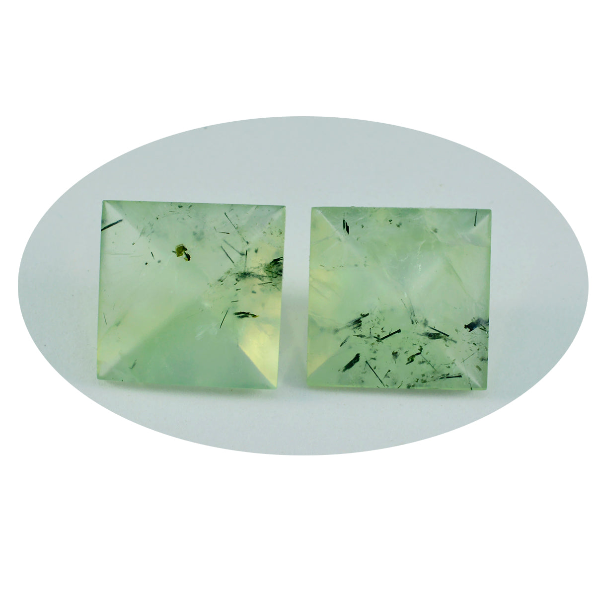 Riyogems 1 Stück grüner Prehnit, facettiert, 15 x 15 mm, quadratische Form, Edelstein von fantastischer Qualität