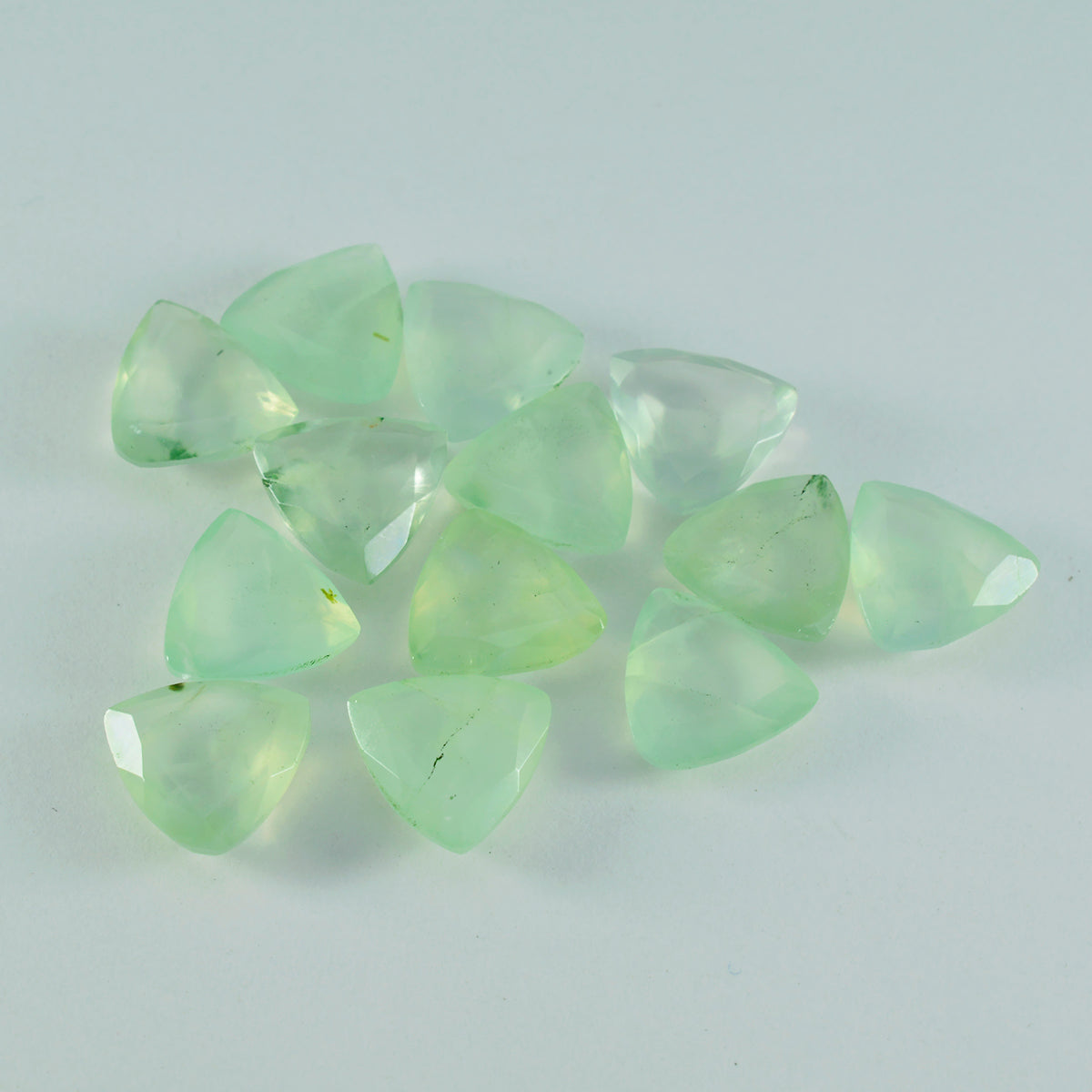 riyogems 1 pezzo di prehnite verde sfaccettato da 4x4 mm a forma di trilione di gemma sfusa di qualità sorprendente