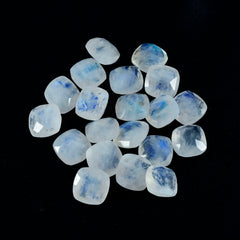 riyogems 1pc pierre de lune arc-en-ciel blanche à facettes 5x5 mm forme coussin jolie pierre de qualité