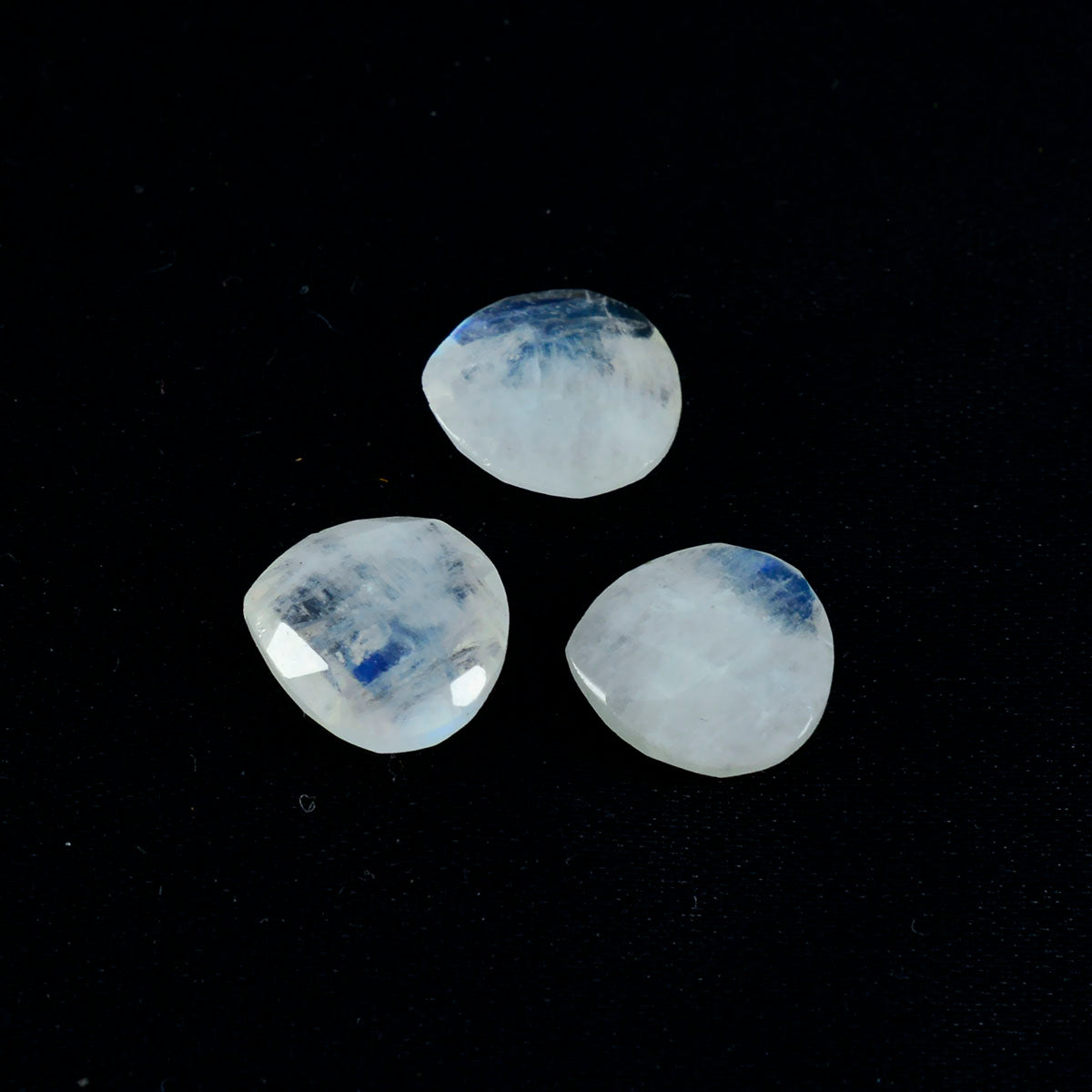 Riyogems 1PC White Rainbow Moonstone Faceted 14x14 mm Heart Shape lovely Quality Gems