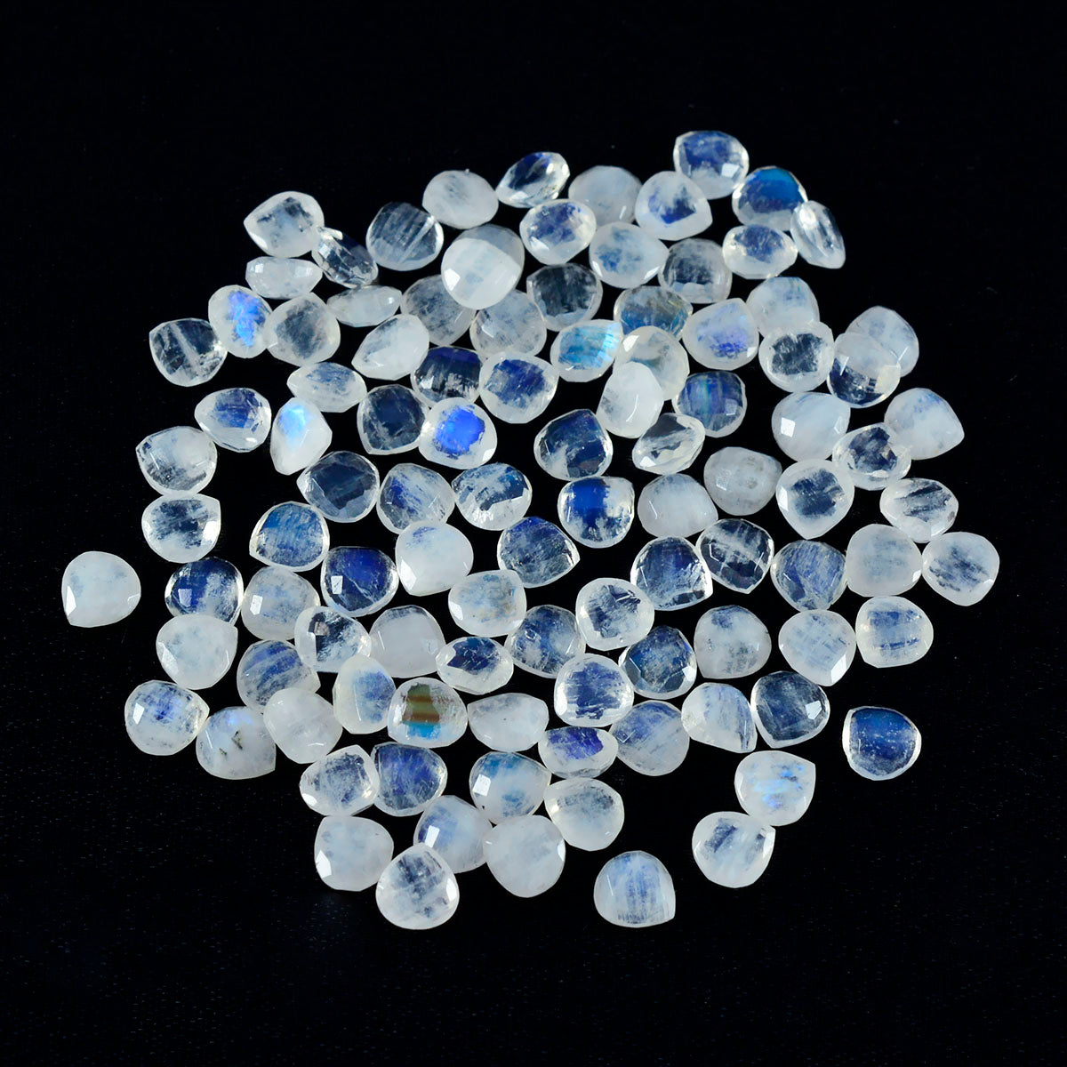 riyogems 1pc ホワイト レインボー ムーンストーン ファセット 5x5 mm ハート形の美しい品質の宝石