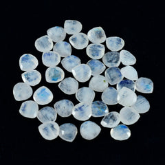 Riyogems 1 Stück weißer Regenbogen-Mondstein, facettiert, 6 x 6 mm, Herzform, attraktive Qualitätsedelsteine