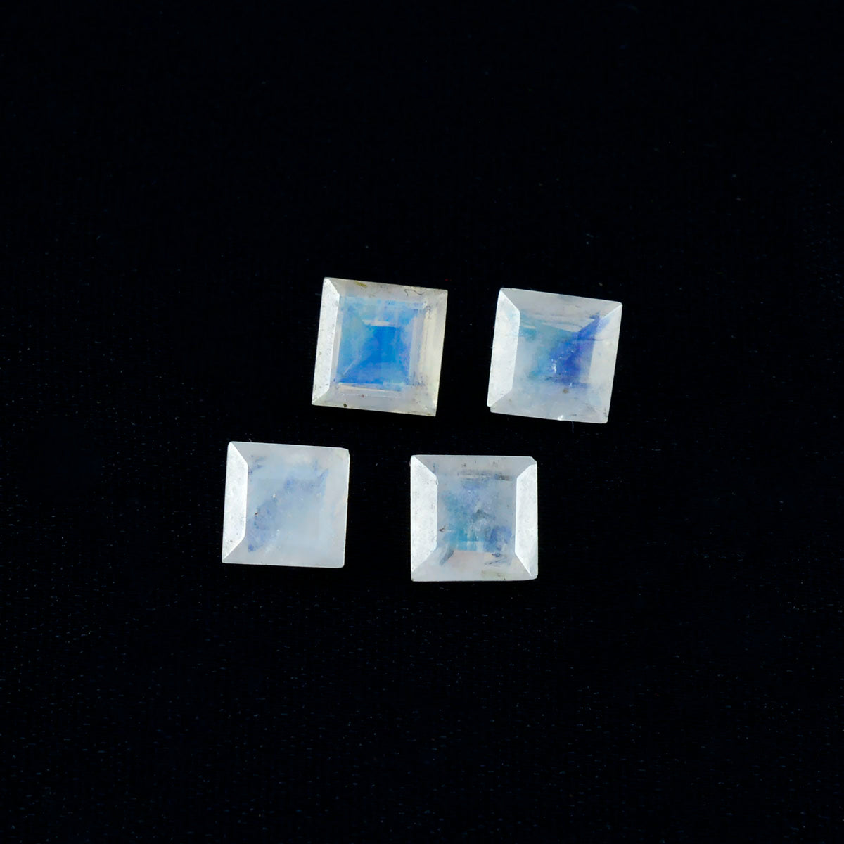 riyogems 1pc ホワイト レインボー ムーンストーン ファセット 10x10 mm 正方形の形状の魅力的な品質の宝石