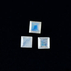Riyogems 1PC witte regenboogmaansteen gefacetteerd 11x11 mm vierkante vorm mooie kwaliteit losse edelsteen