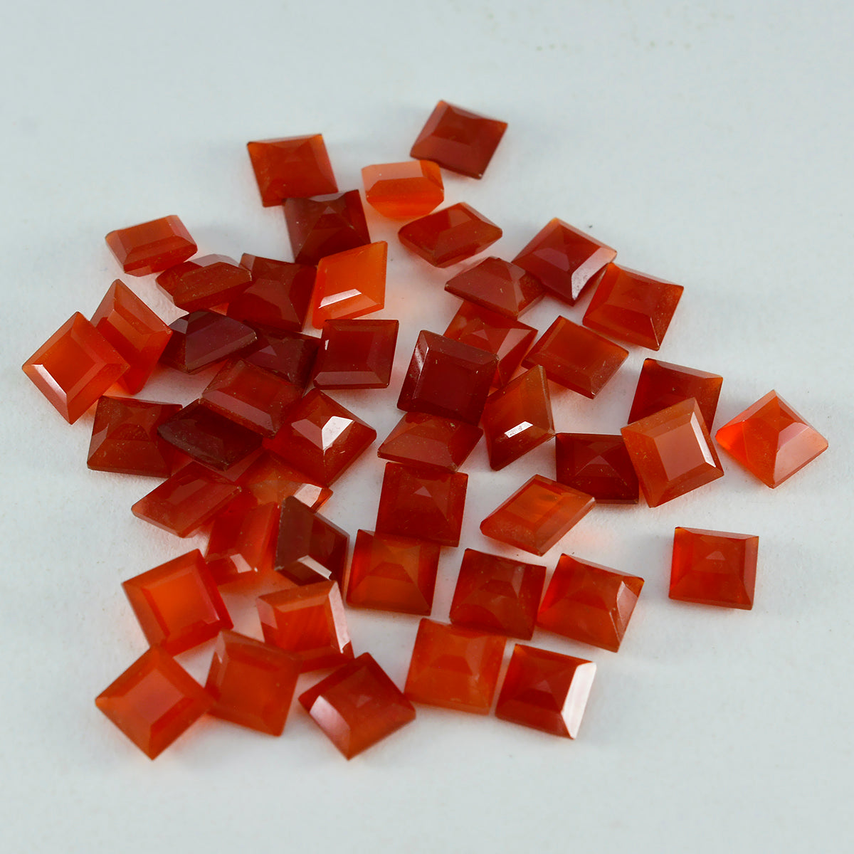 riyogems 1 st äkta röd onyx fasetterad 5x5 mm kvadratisk form snygga kvalitetsädelstenar