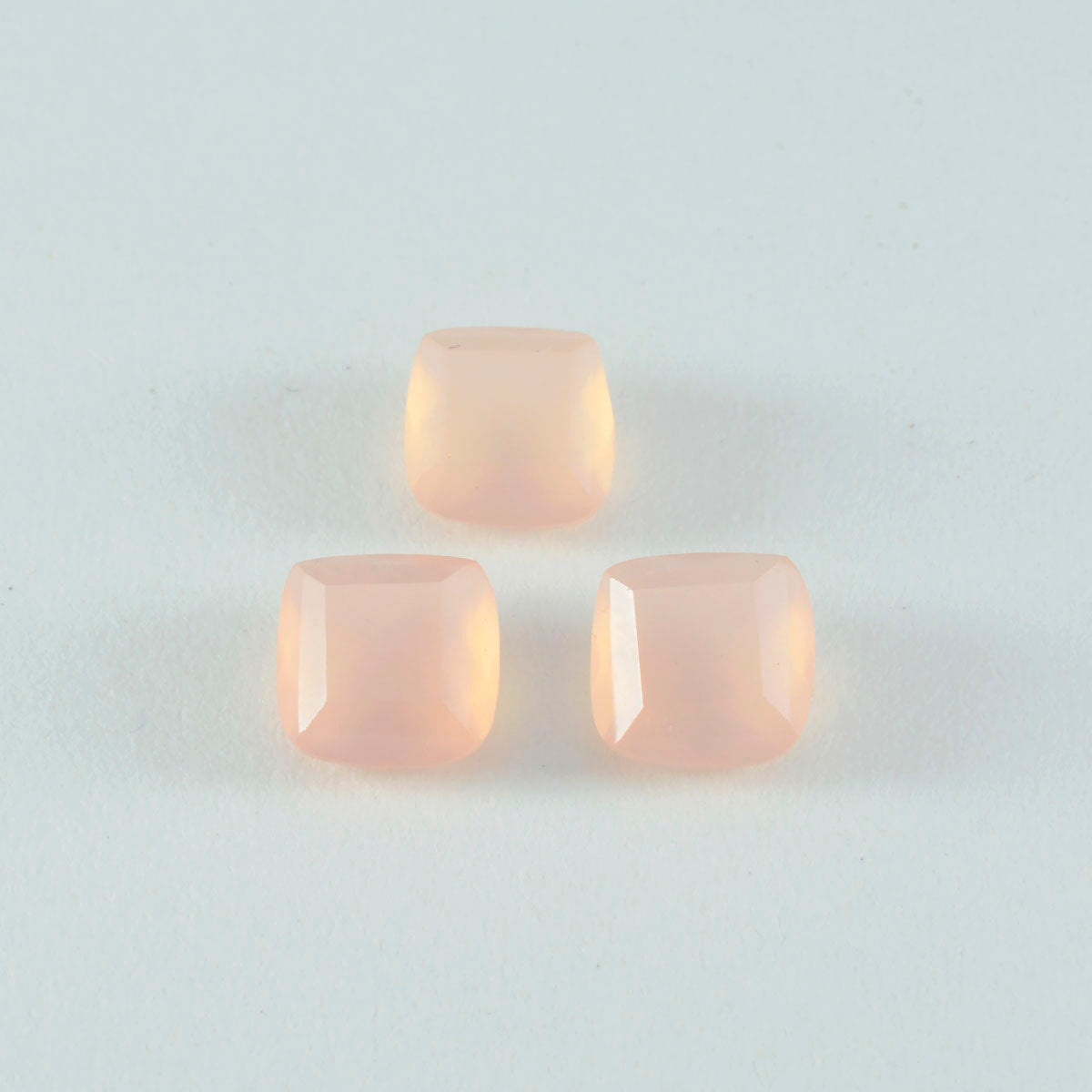 Riyogems 1PC roze rozenkwarts gefacetteerd 11x11 mm kussenvorm mooie kwaliteit losse steen