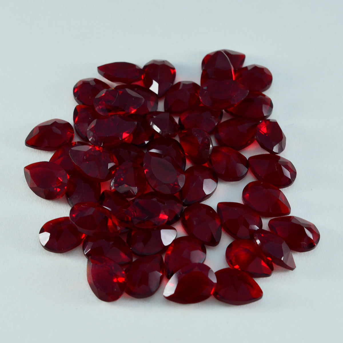 Riyogems 1pc rubis rouge cz facettes 5x7mm forme de poire pierre de qualité impressionnante