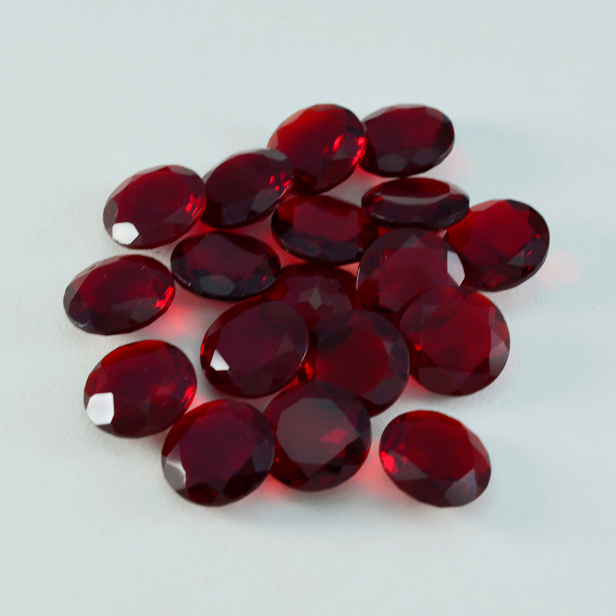 riyogems 1st röd rubin cz fasetterad 10x10 mm rund form vacker kvalitetspärla