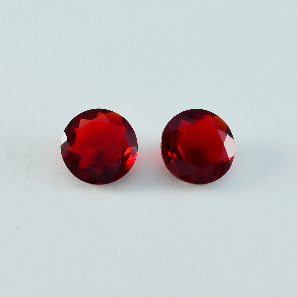Riyogems 1 pièce rubis rouge cz facetté 12x12mm forme ronde pierre de belle qualité