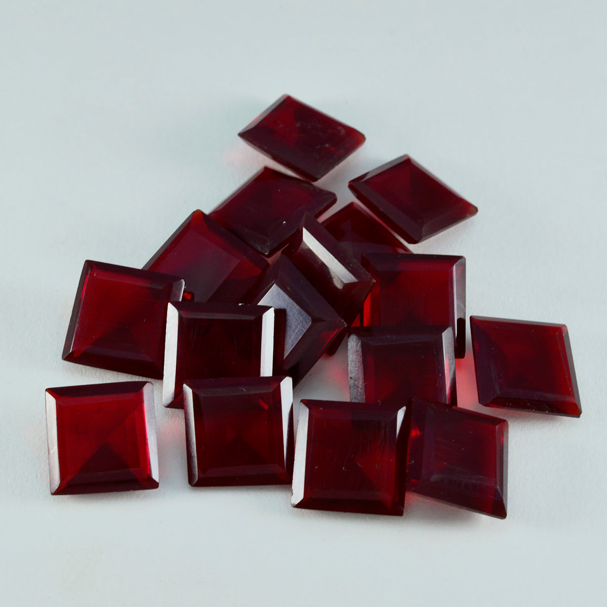 Riyogems 1 pièce rubis rouge cz à facettes 11x11mm forme carrée superbe qualité pierre en vrac